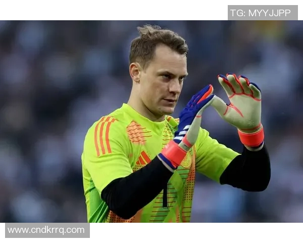 足球明星推荐的训练外套品牌助你提升运动表现与时尚品味